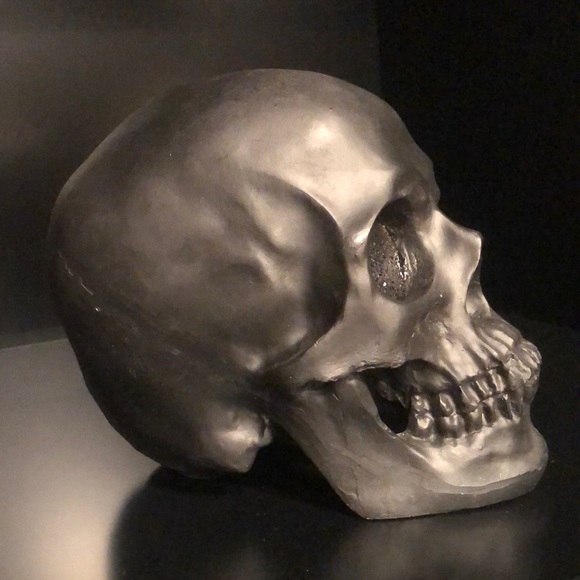 🎃Halloween Skull with glitter Eyes - Picture 1 of 5